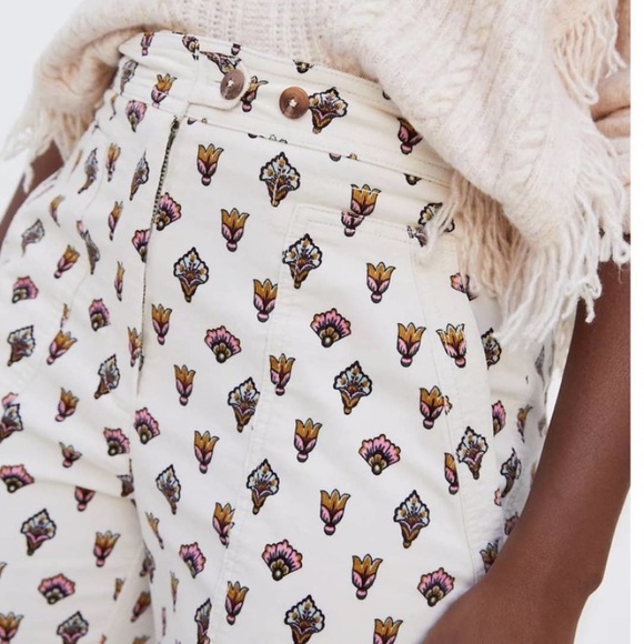 ♥️… Anthropologie Fleurette Printed Corduroy Pants - Picture 3 of 9